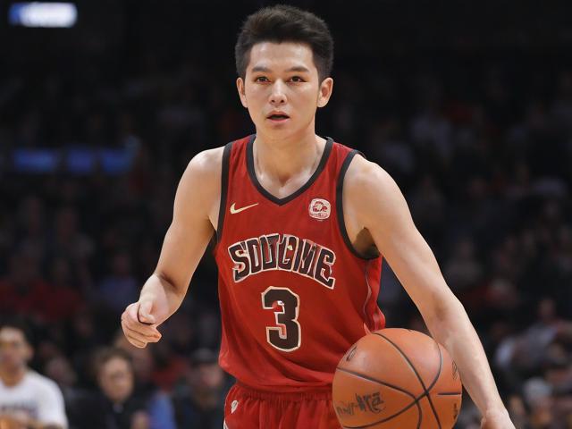 开云体育_ NBA中的小球战术：如何颠覆传统？，nba小球阵容