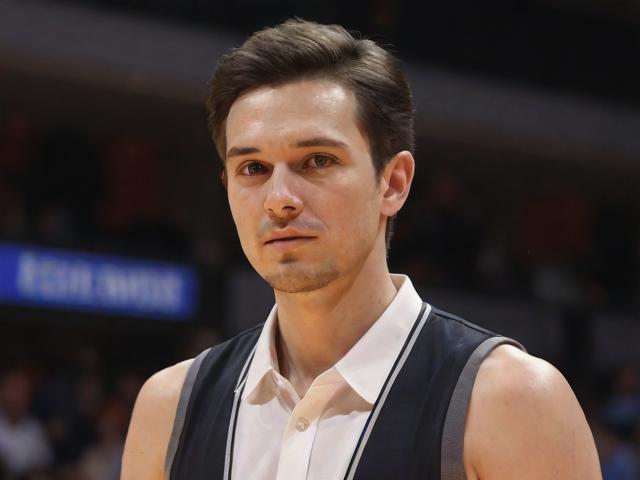 开云体育_ NBA中的战术演变：各队教练的思维之变，nba球队战术体系