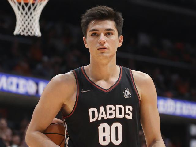 开云体育_ NBA年轻球员的崛起与团队的未来展望，nba开拓者赛程表