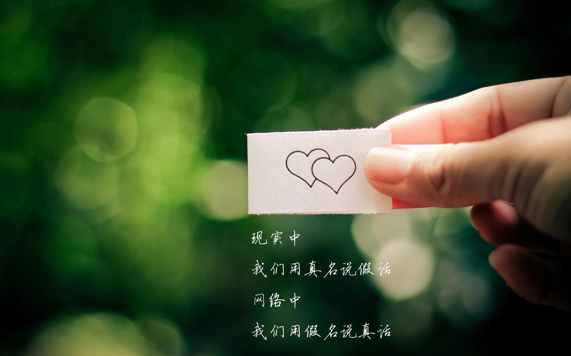 校园足球联赛火热进行，激发学生兴趣，开展校园足球赛的好处