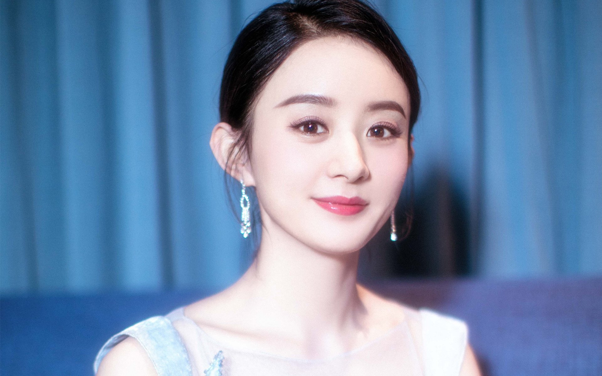 足球比赛中哪位球员表现最出色，值得称赞？，足球比赛有谁